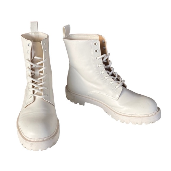 H&M Shoes - H&M Off-White Combat Lace-Up Boots, Size 10